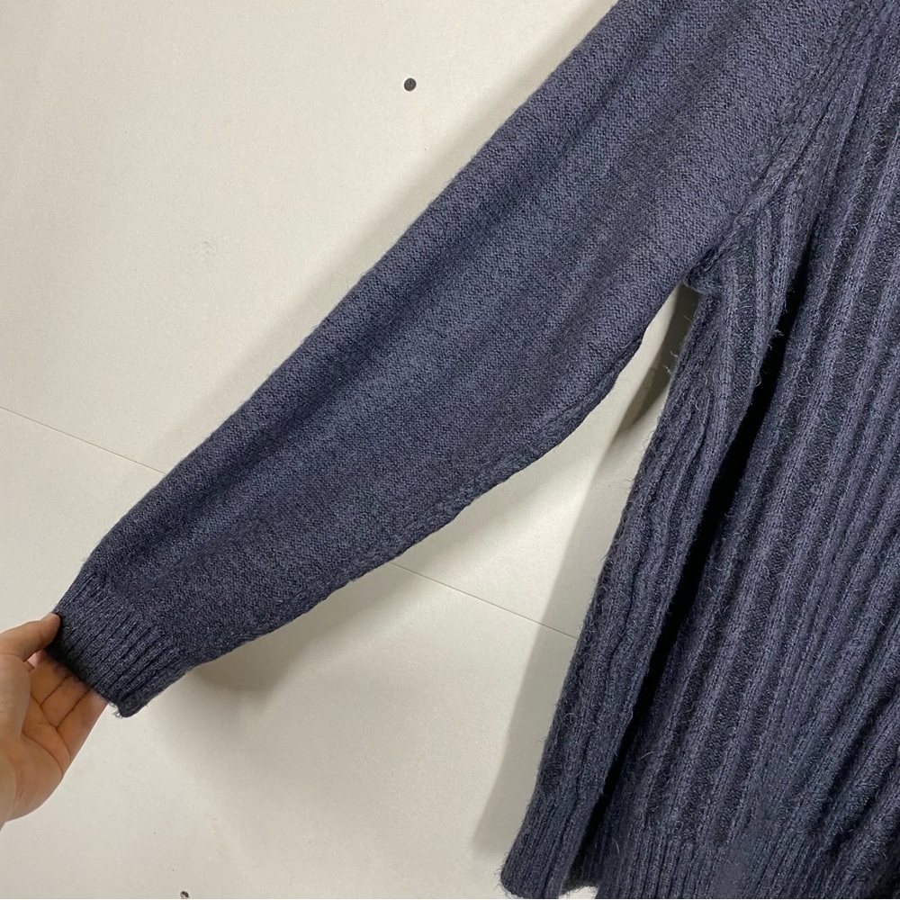 Free People Big City Turtleneck Size Small (Oversized) - Picture 9 of 12